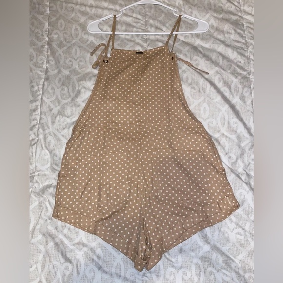 Billabong polka dot overalls - Picture 2 of 4